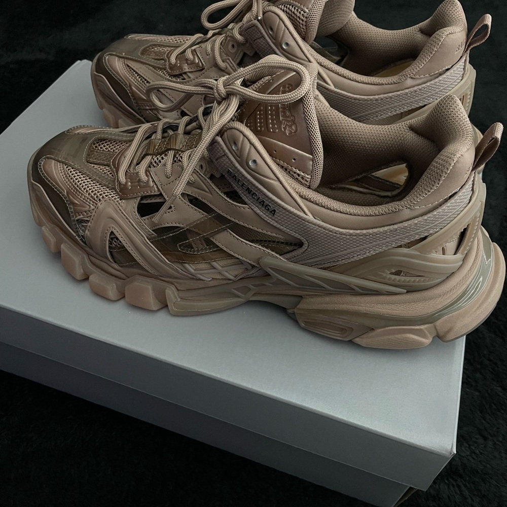 Balenciaga Women's Beige Sneakers